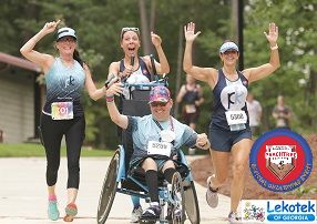 runners enjoying the run